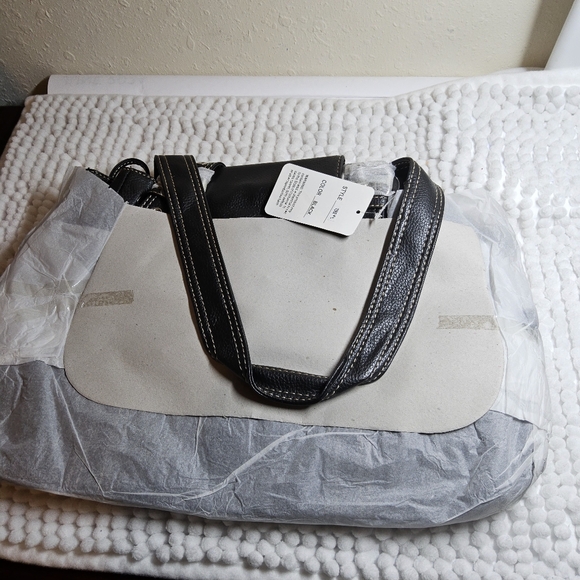 Sylvia Shoulder Bag - Picture 4 of 6